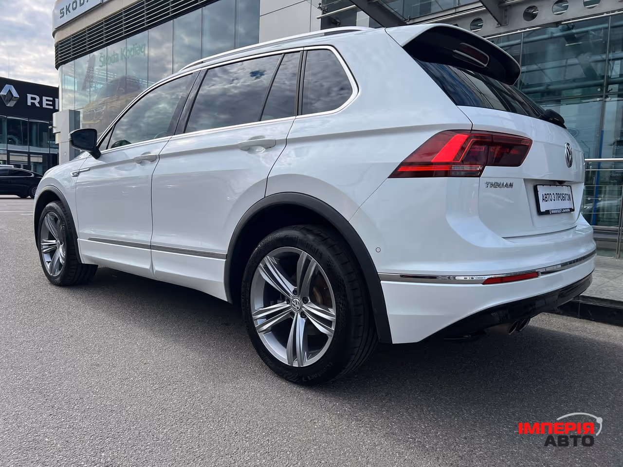 Volkswagen Tiguan - фото 37