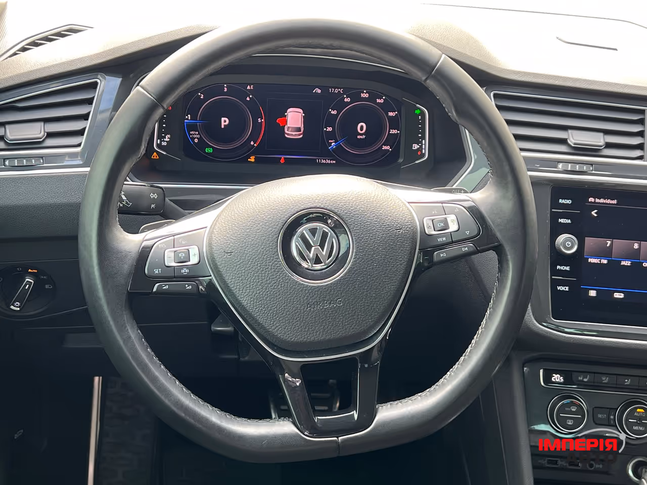 Volkswagen Tiguan - фото 9