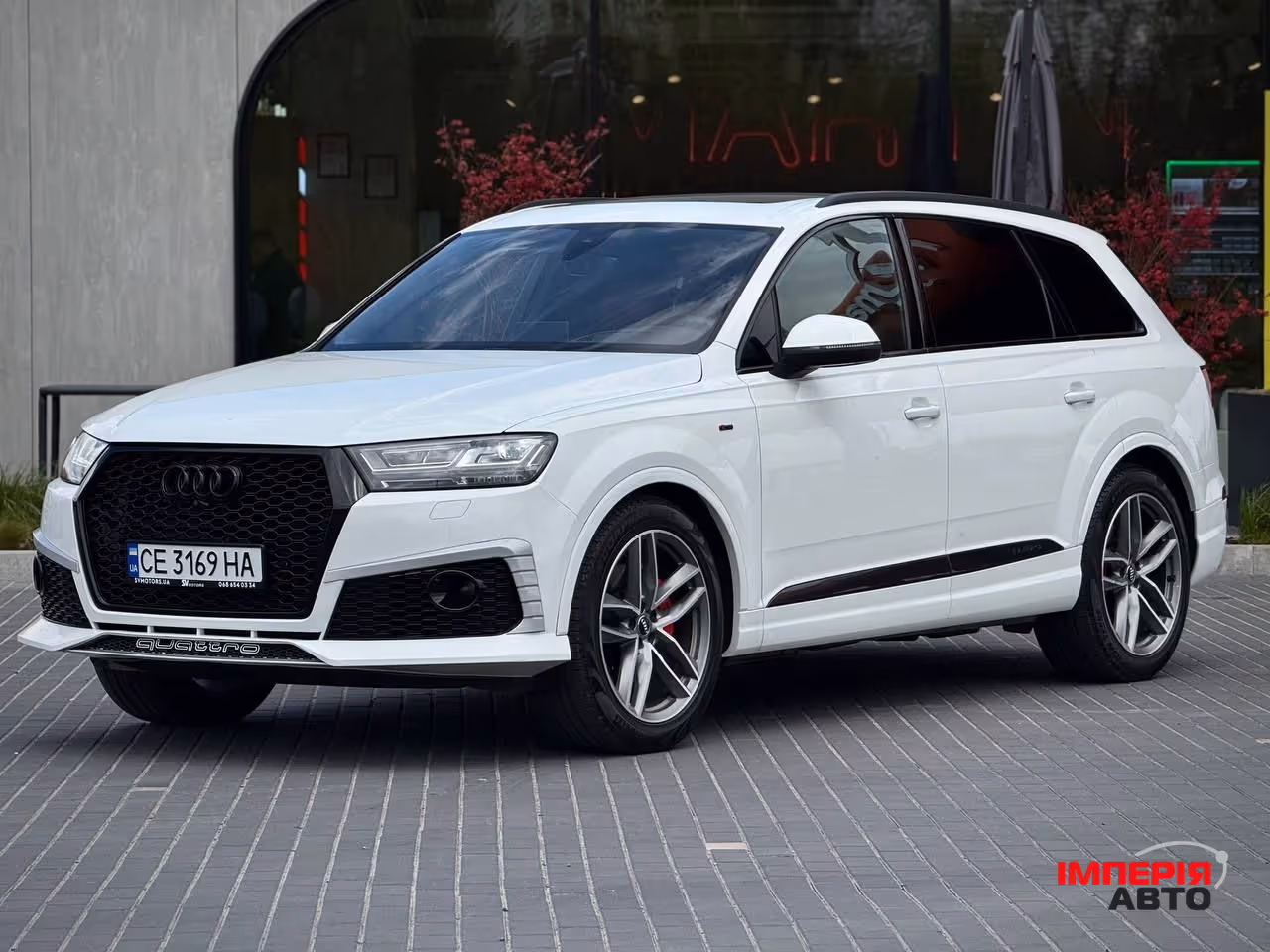 Audi Q7 - фото 1