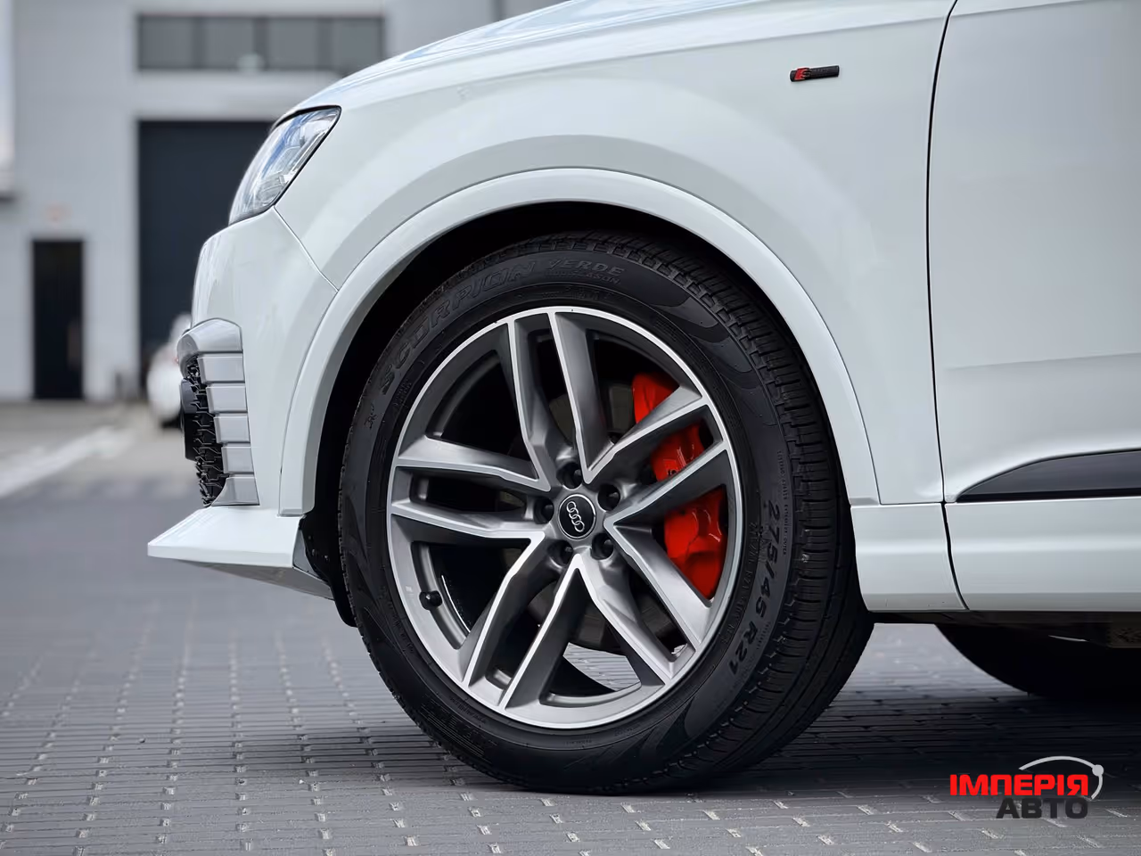 Audi Q7 - фото 20
