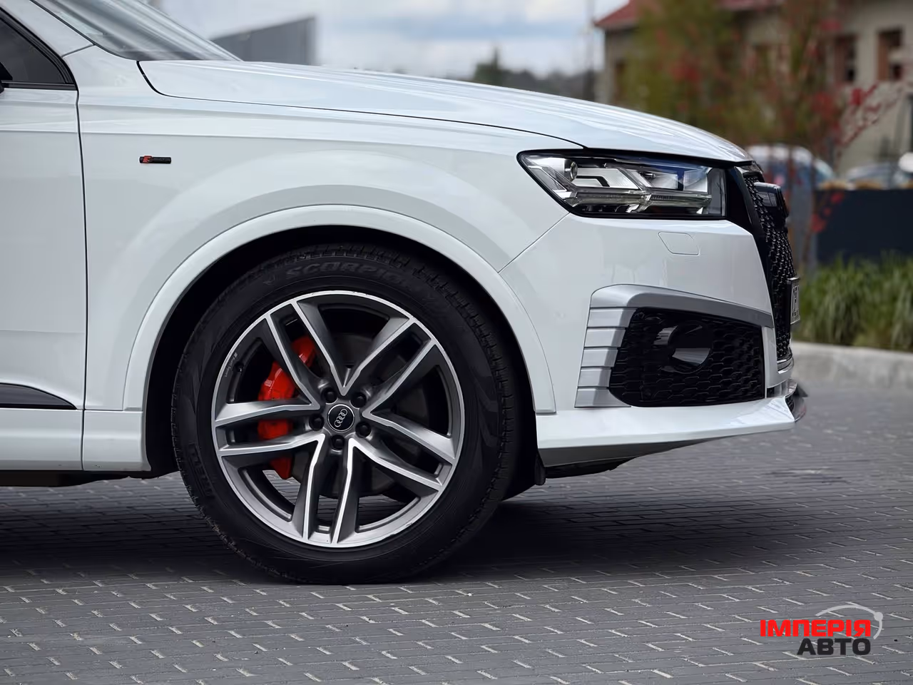 Audi Q7 - фото 2