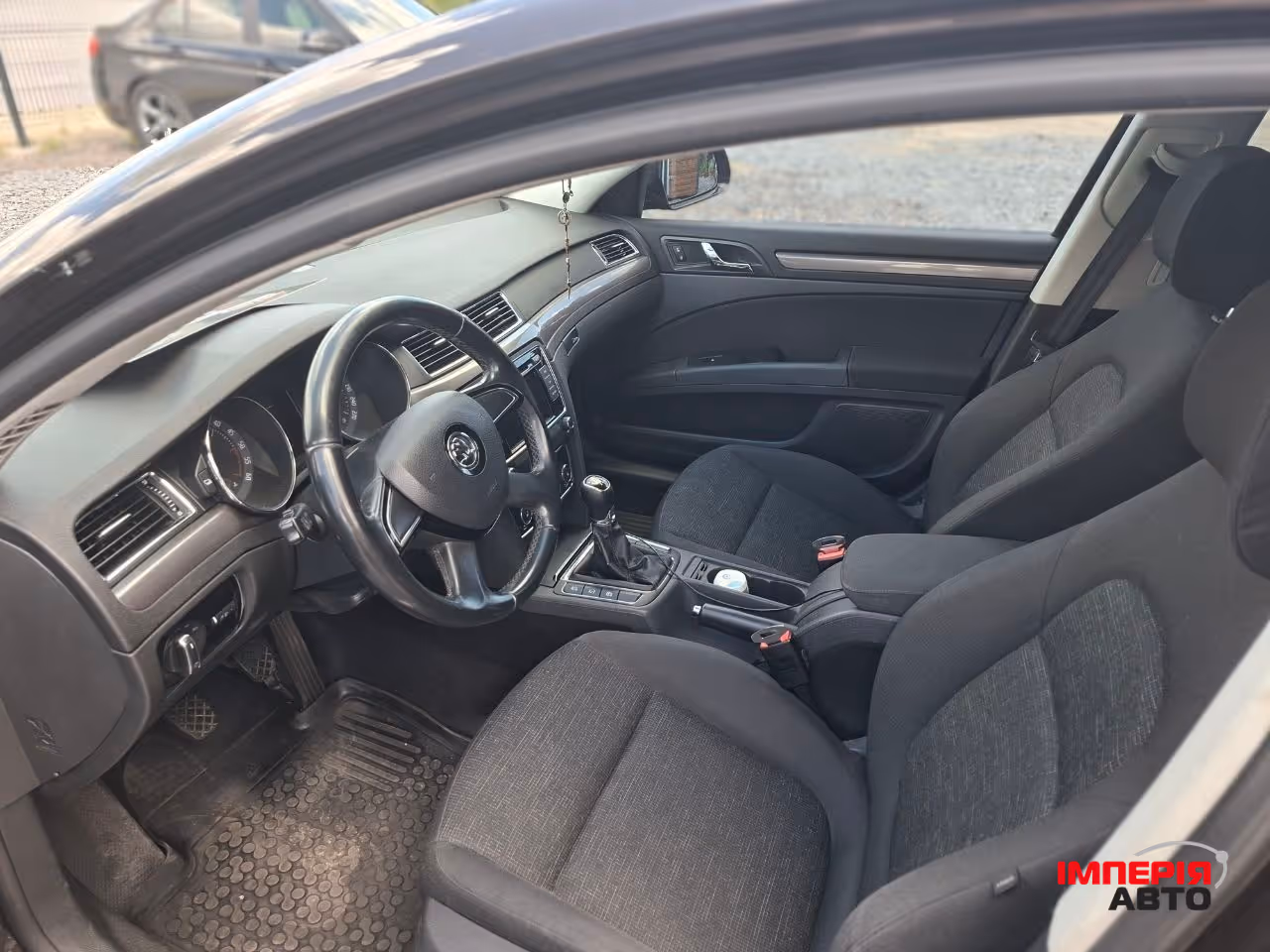Skoda Superb - фото 14