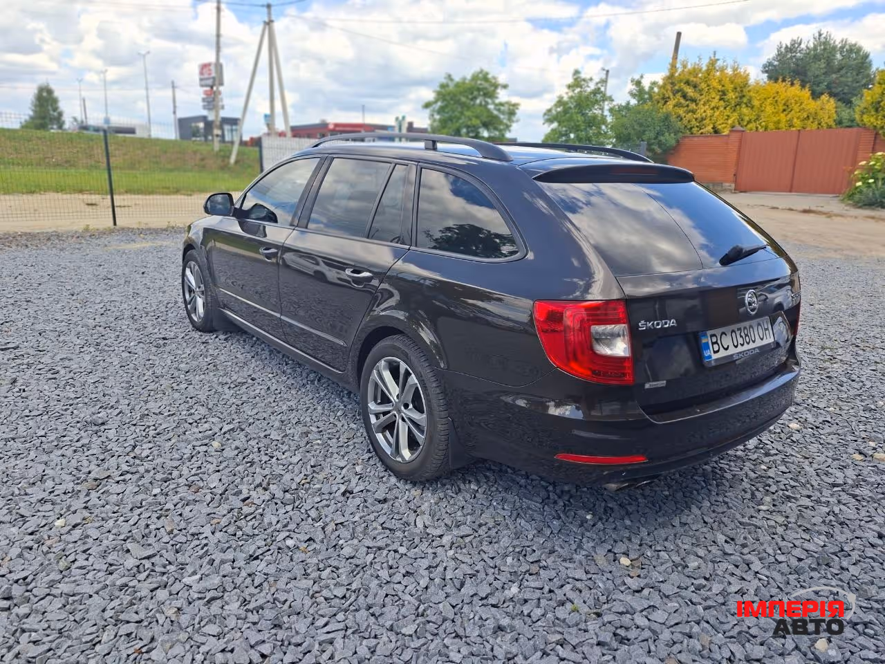 Skoda Superb - фото 11