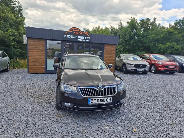 Skoda Superb - фото 1