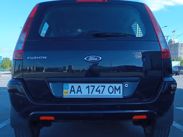 Ford Fusion - фото 2