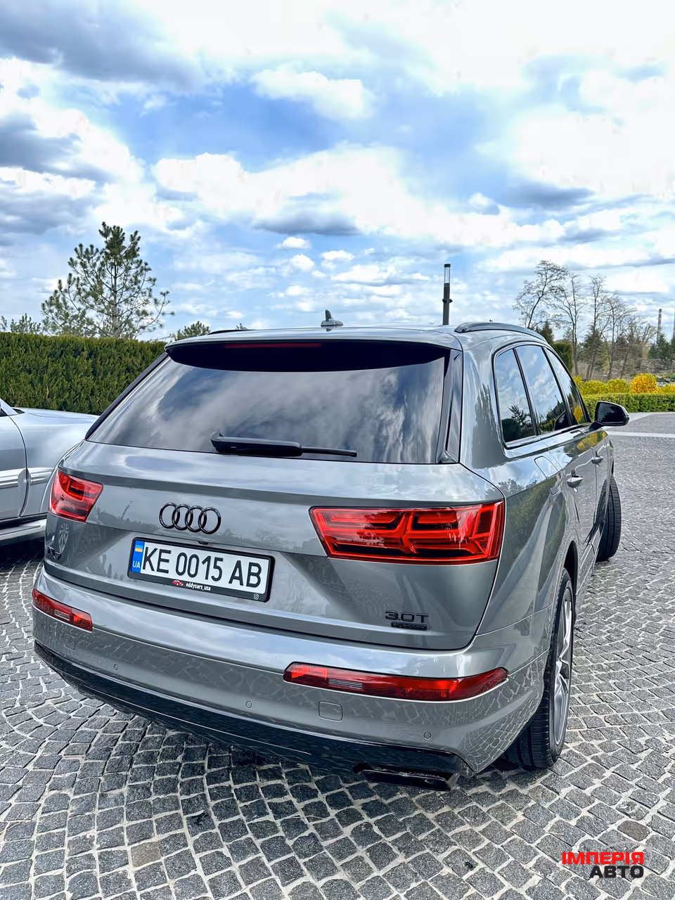 Audi Q7 - фото 14