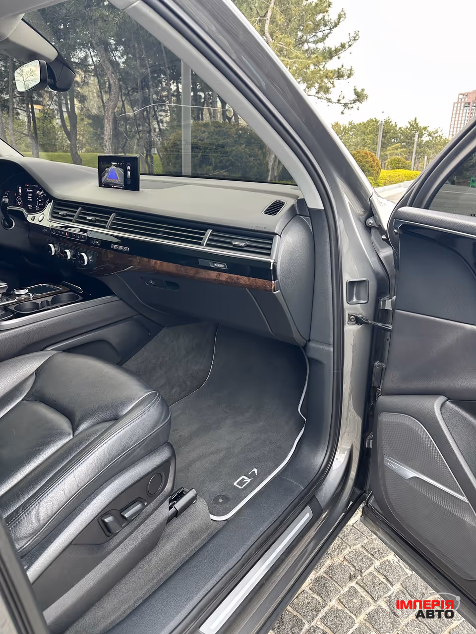 Audi Q7 - фото 16