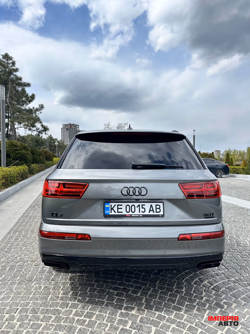 Audi Q7 - фото 23
