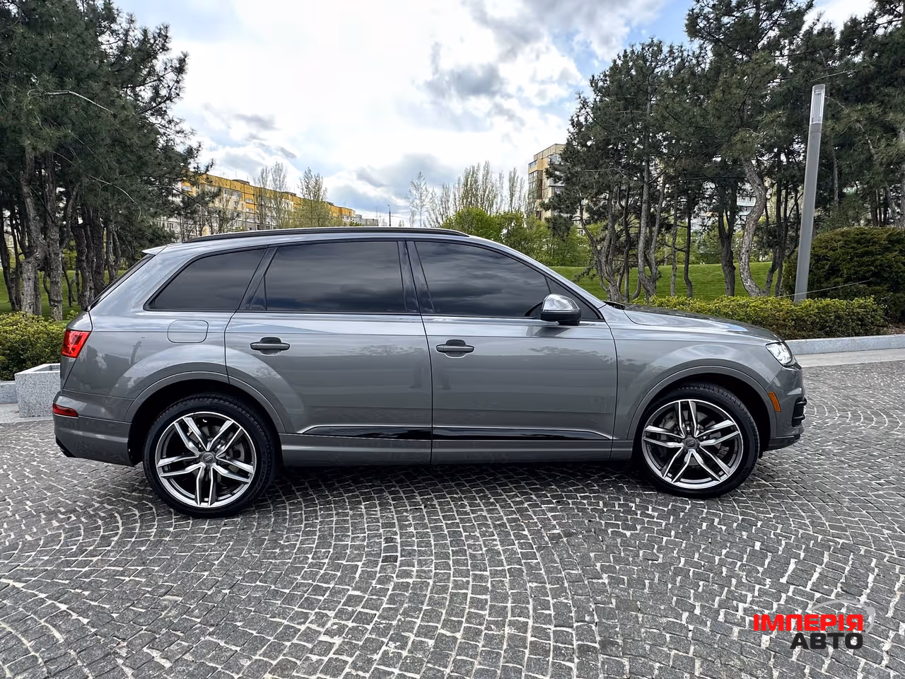 Audi Q7 - фото 20