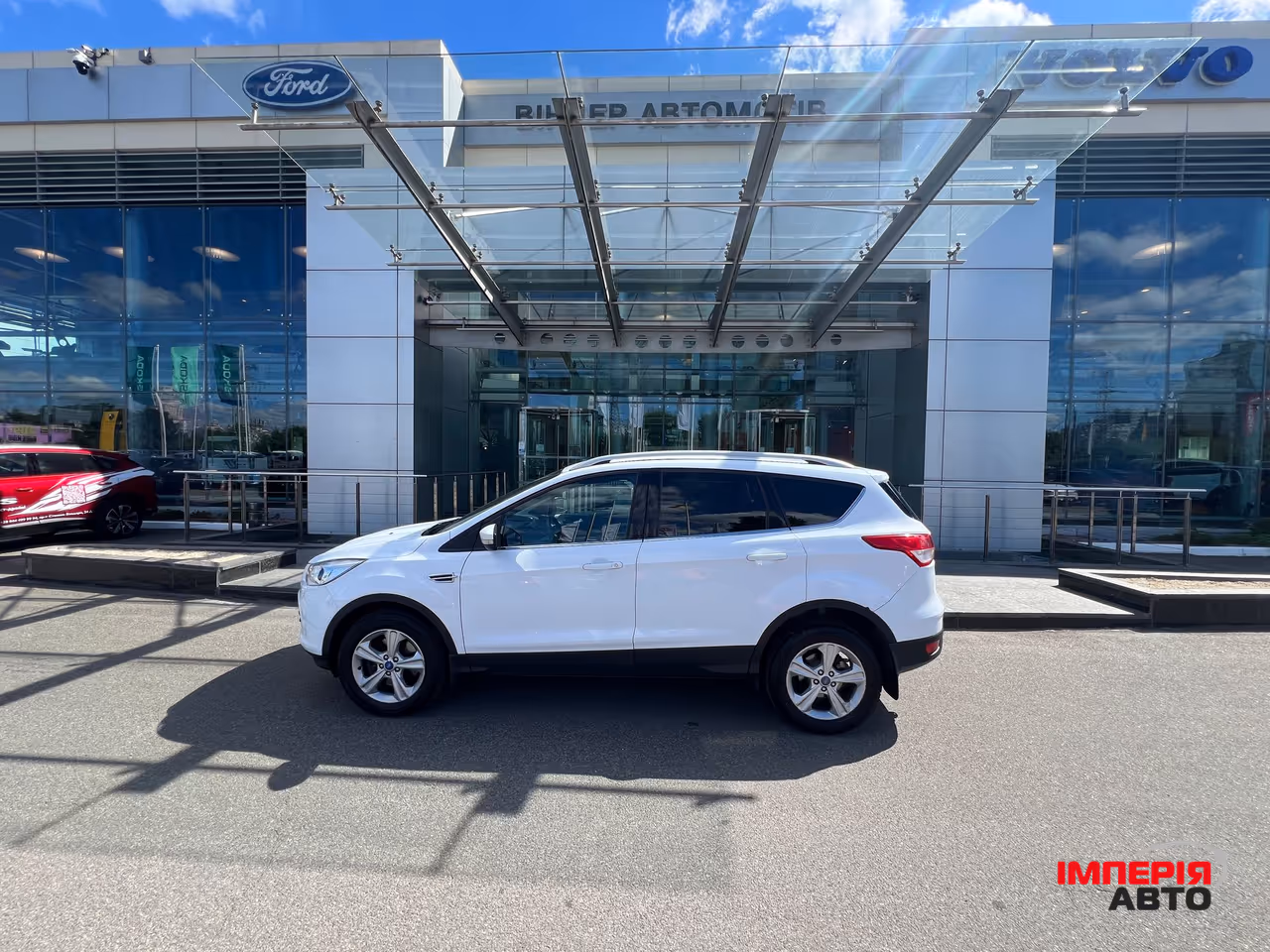 Ford Kuga - фото 24