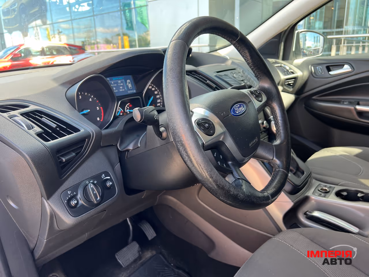 Ford Kuga - фото 3