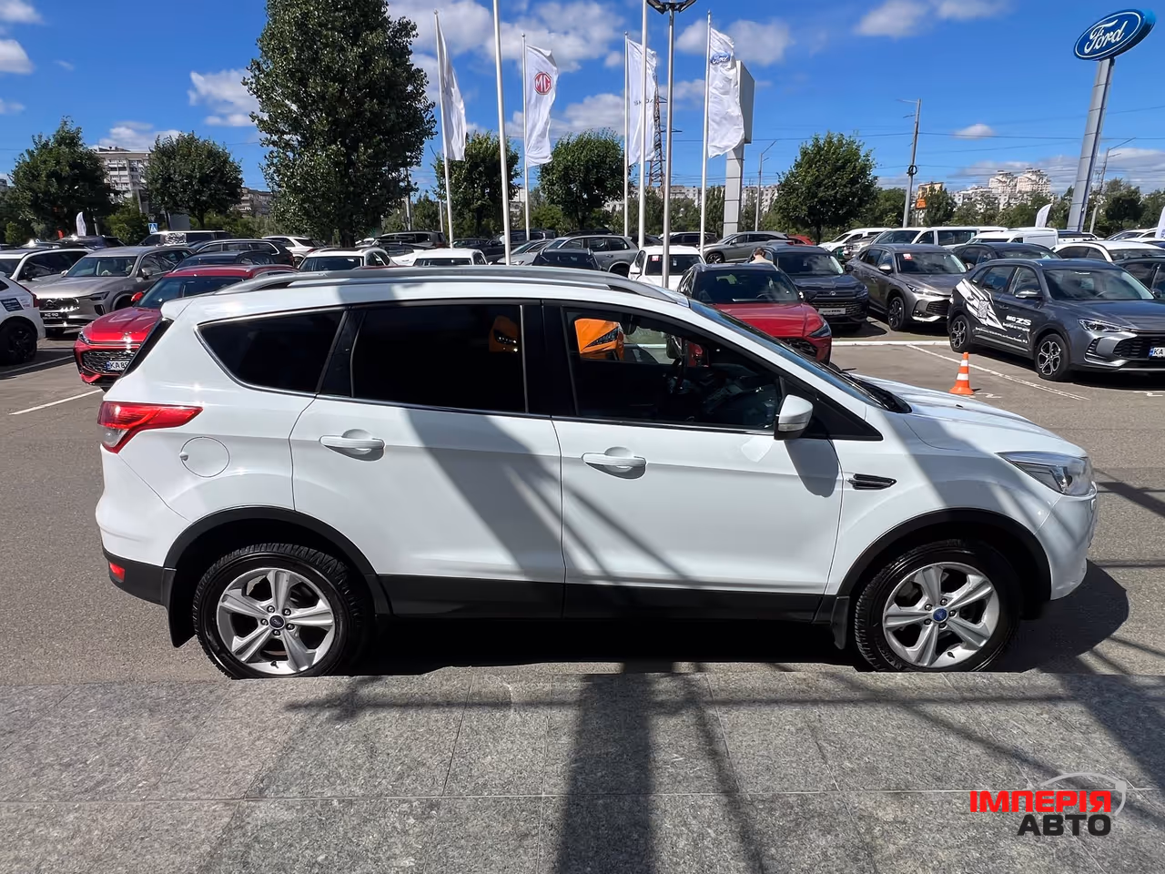 Ford Kuga - фото 28