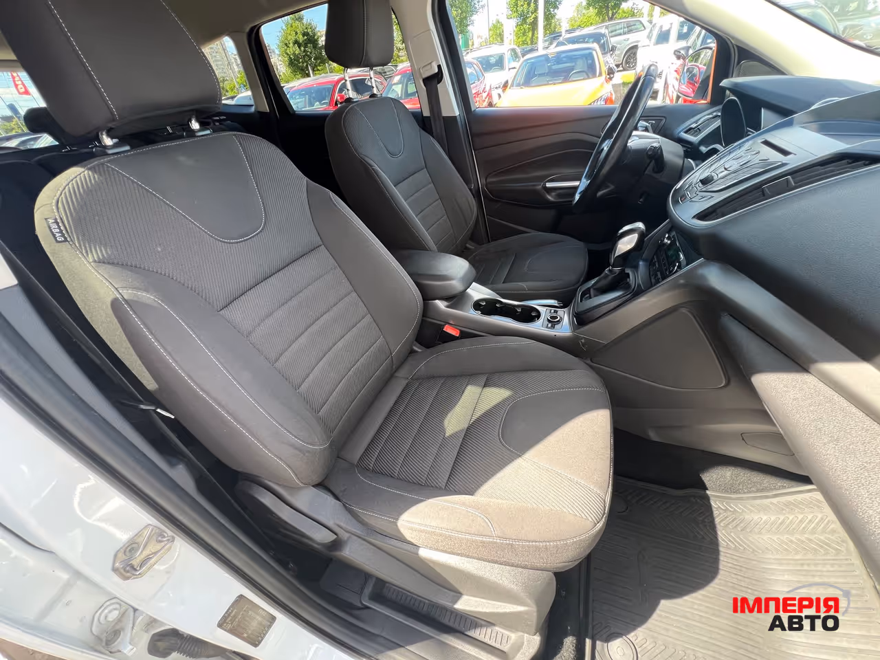 Ford Kuga - фото 10