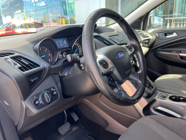 Ford Kuga - фото 3