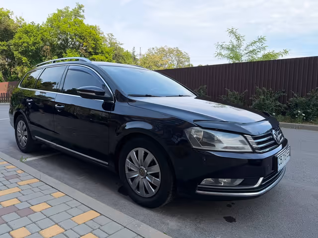 Volkswagen Passat - фото 3