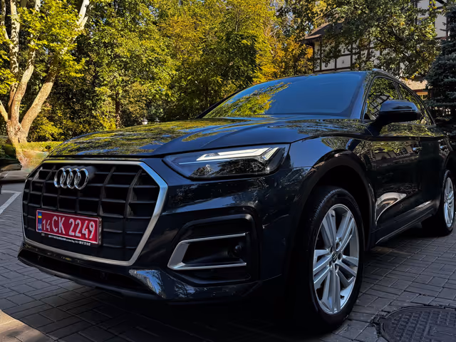 Audi Q5 - фото 1
