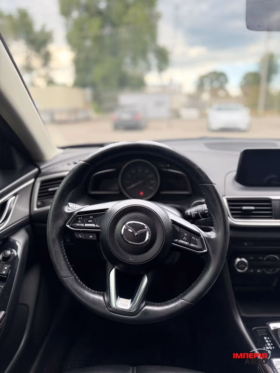 Mazda 3 - фото 2