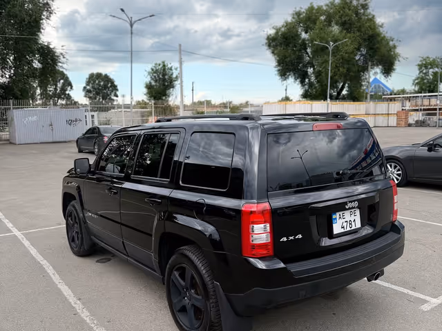 Jeep Patriot - фото 2