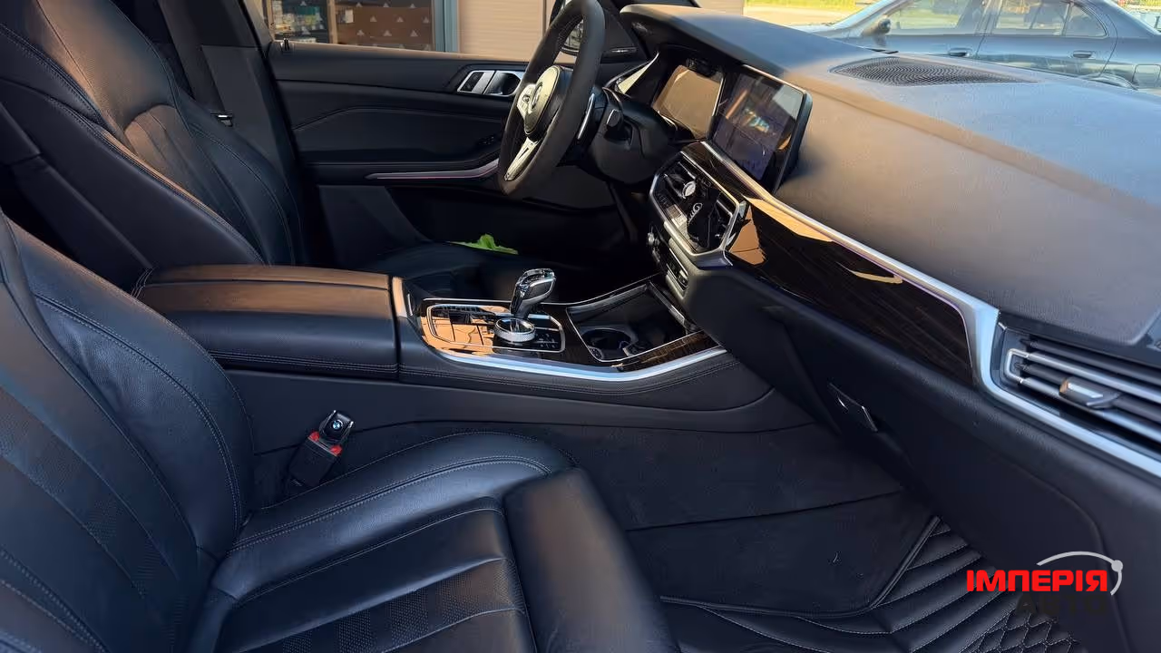 BMW X5 M - фото 11