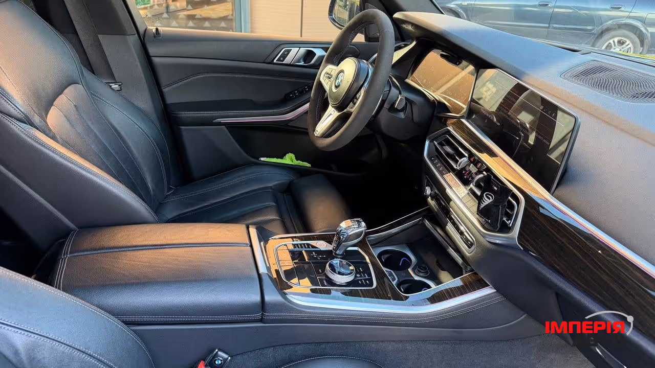 BMW X5 M - фото 12