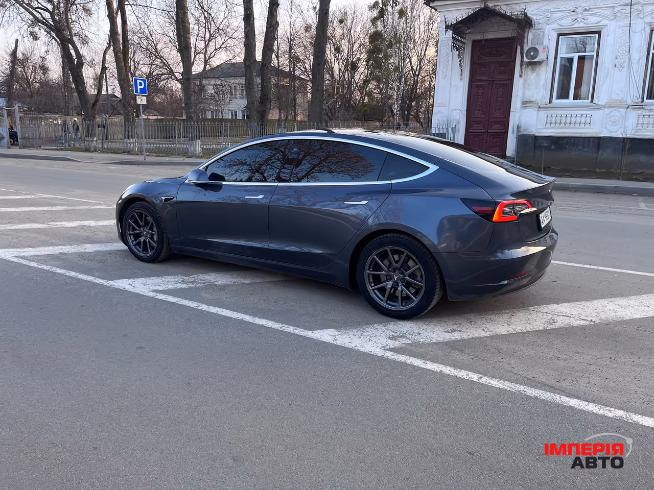 Tesla Model 3 - фото 4