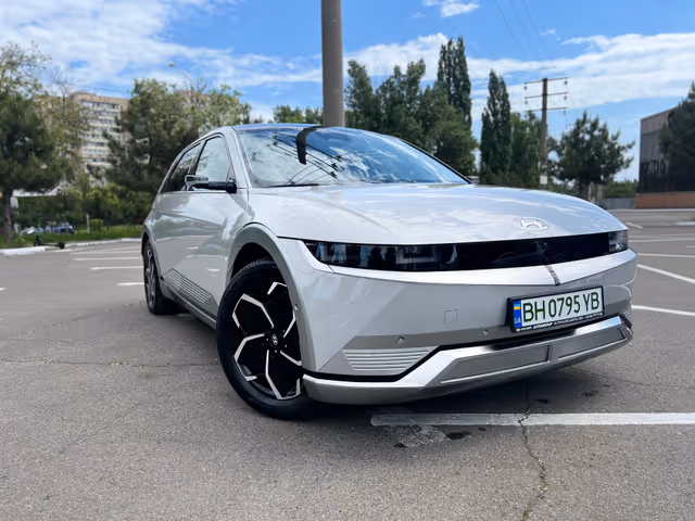 Hyundai IONIQ 5 - фото 1