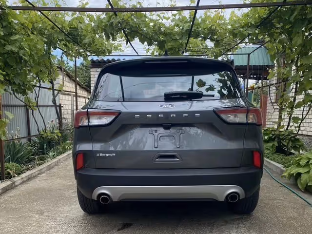 Ford Escape - фото 2