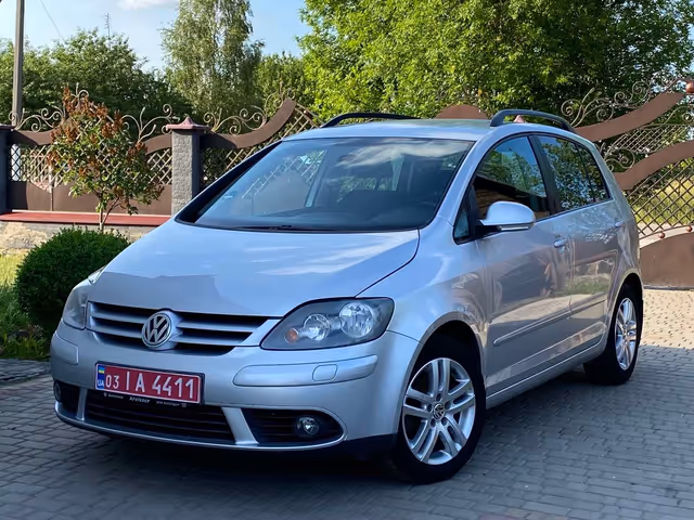 Volkswagen Golf Plus - фото 1