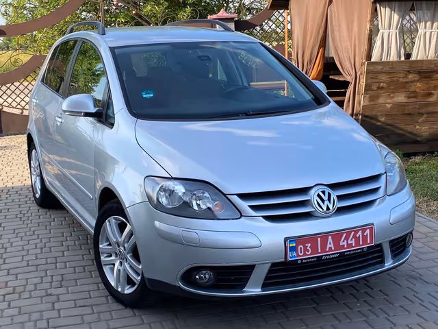 Volkswagen Golf Plus - фото 3
