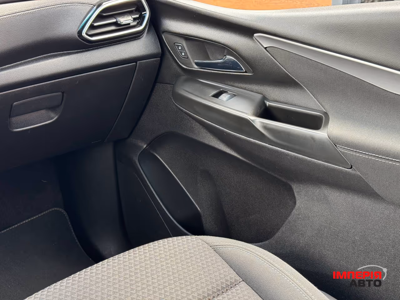 Chevrolet Bolt - фото 63