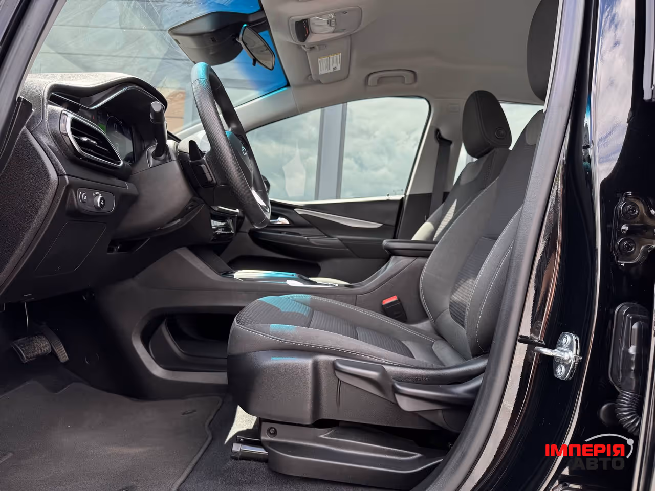 Chevrolet Bolt - фото 32