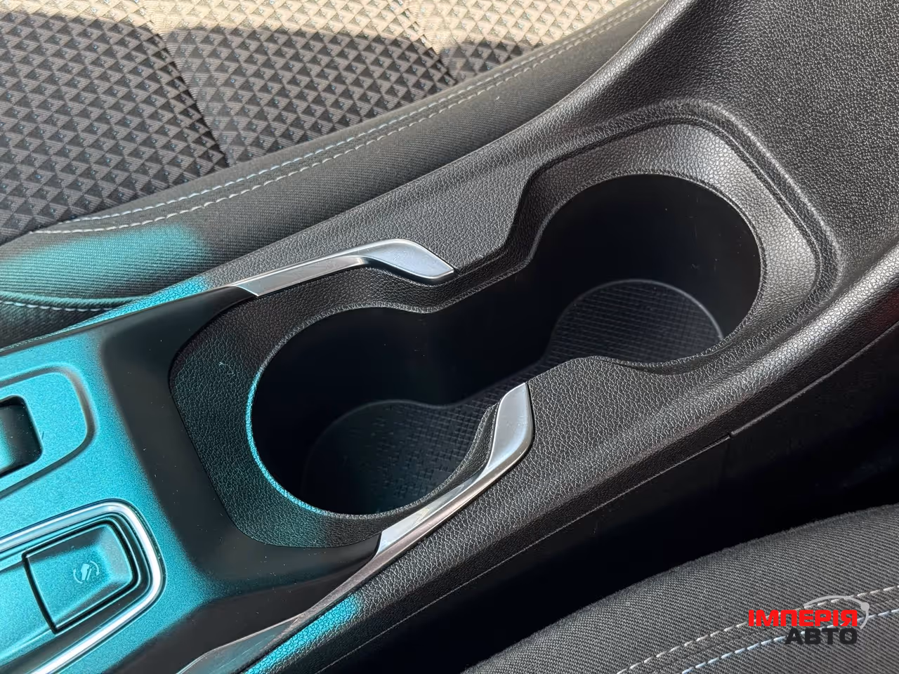 Chevrolet Bolt - фото 38