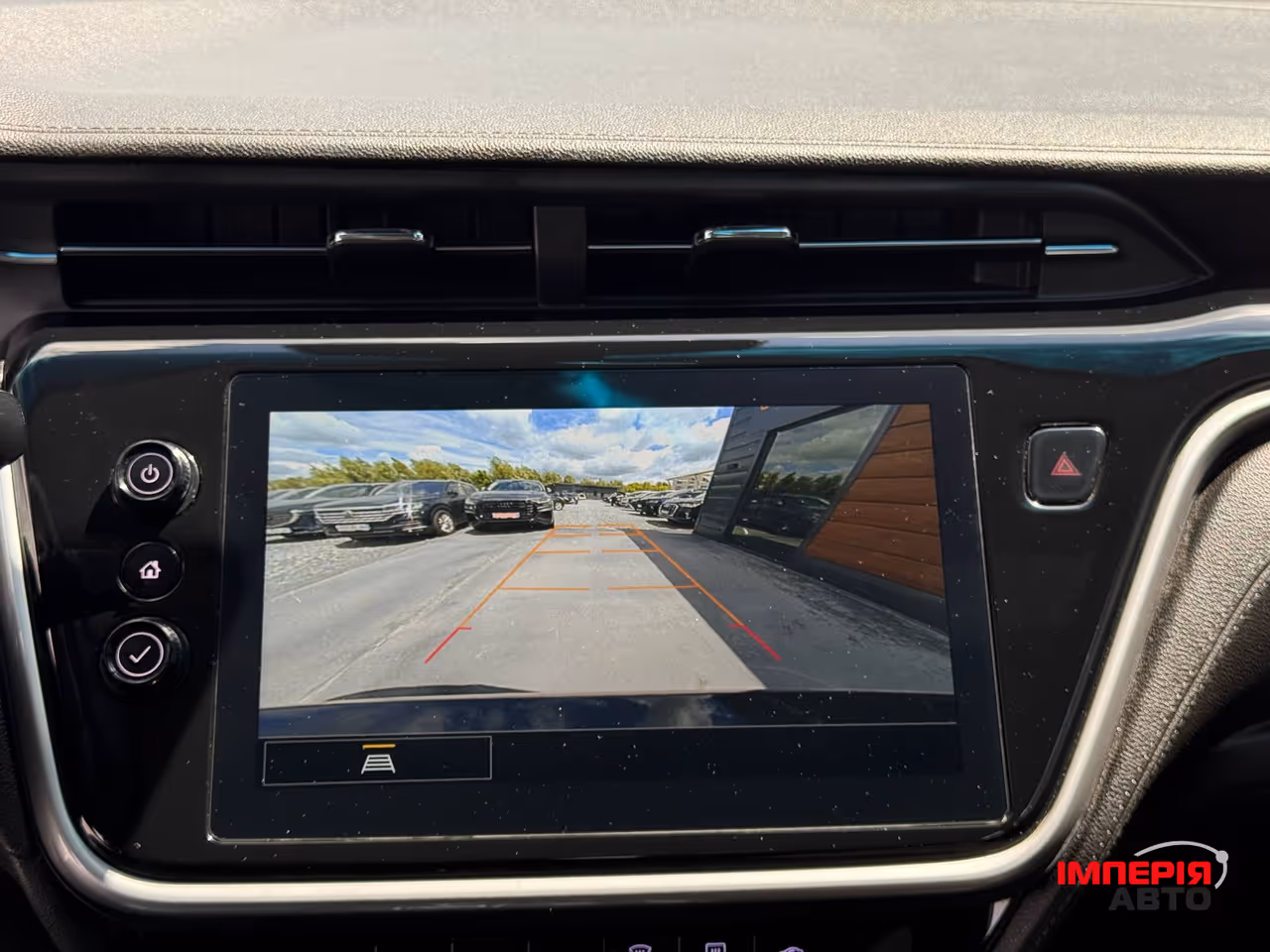Chevrolet Bolt - фото 45