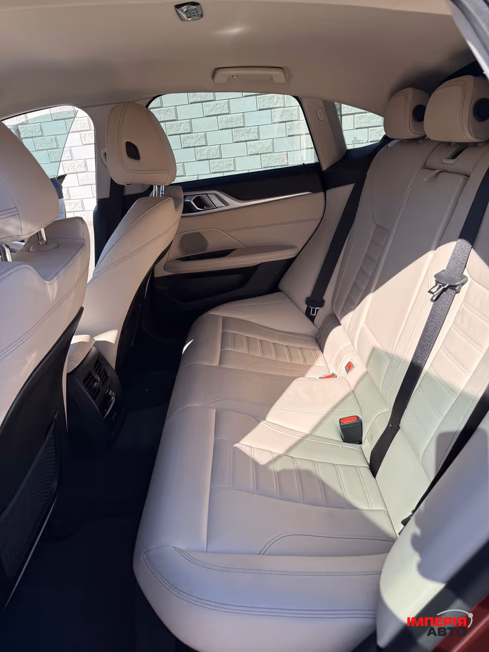 BMW i4 - фото 24