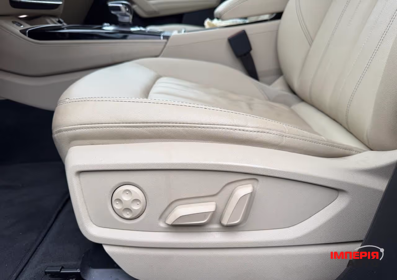 Audi Q5 - фото 12