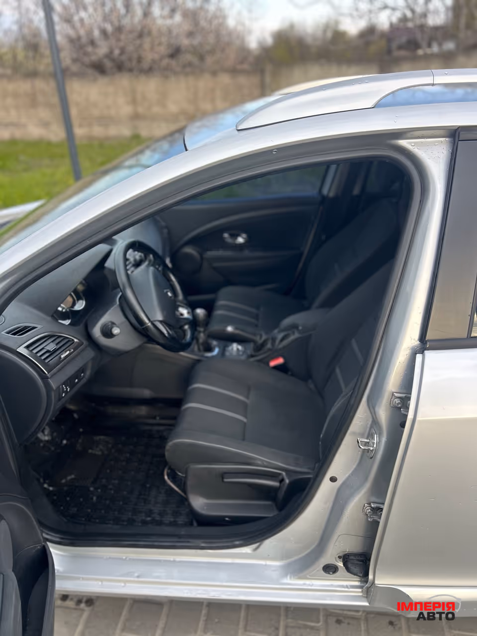 Renault Megane - фото 16