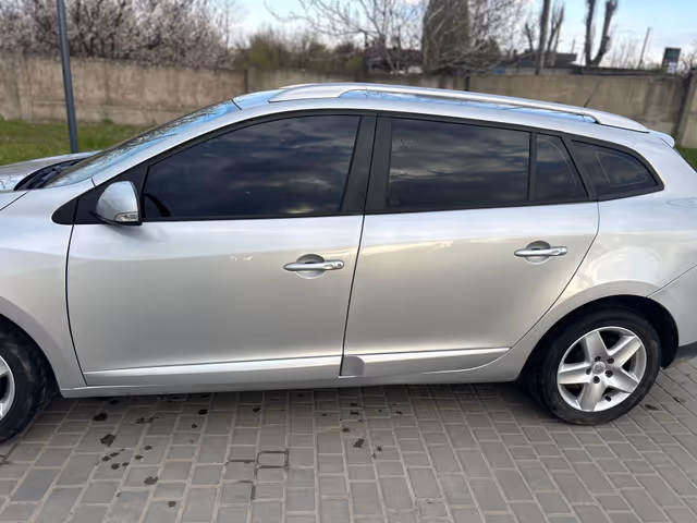 Renault Megane - фото 4