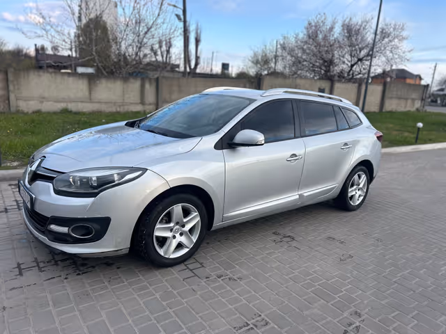Renault Megane - фото 1