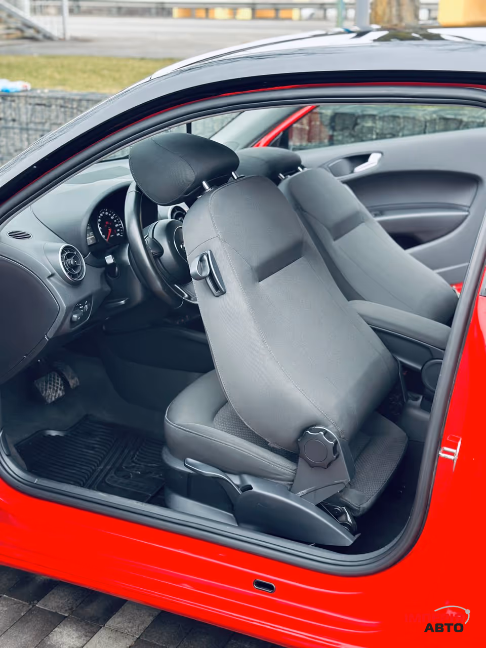 Audi A1 - фото 17