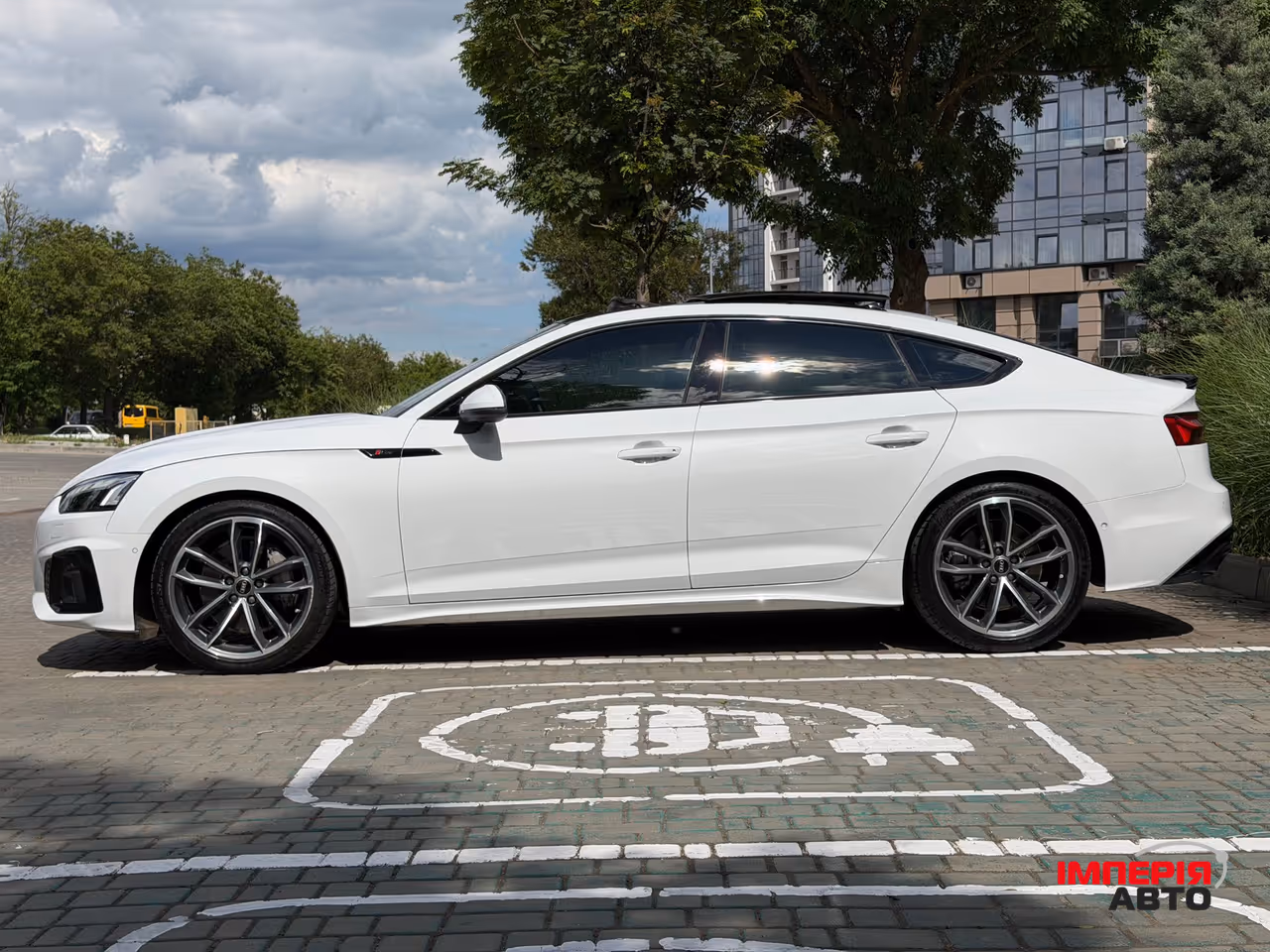 Audi A5 - фото 12