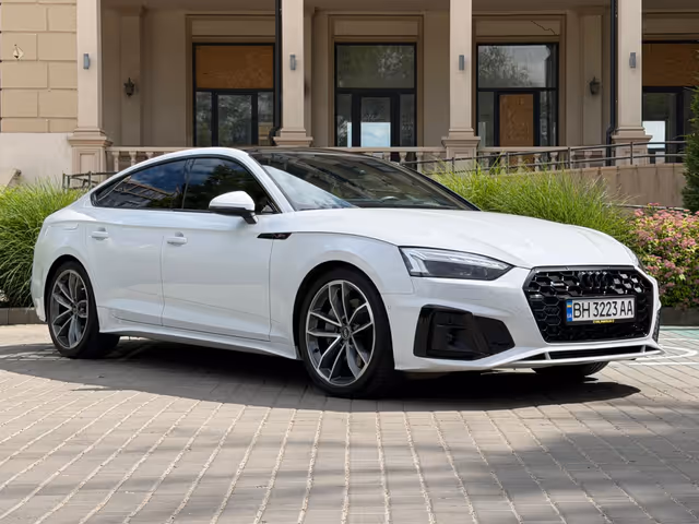 Audi A5 - фото 4