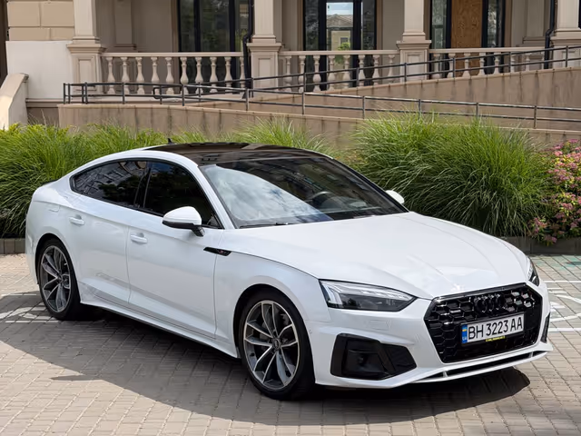 Audi A5 - фото 2