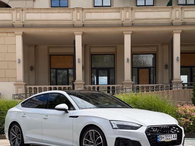 Audi A5 - фото 3
