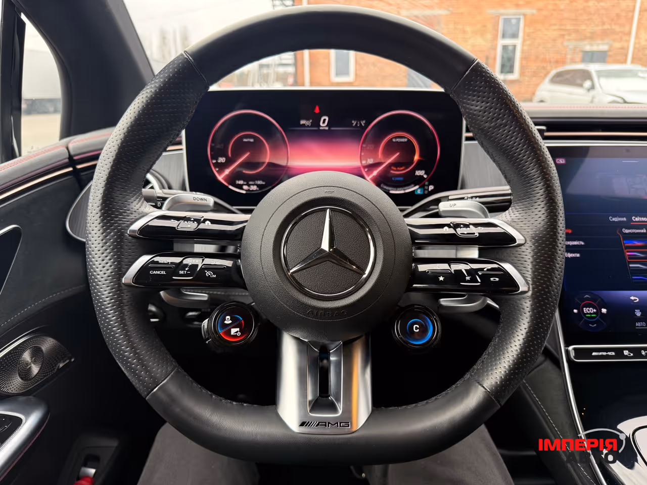Mercedes-Benz EQE AMG - фото 7