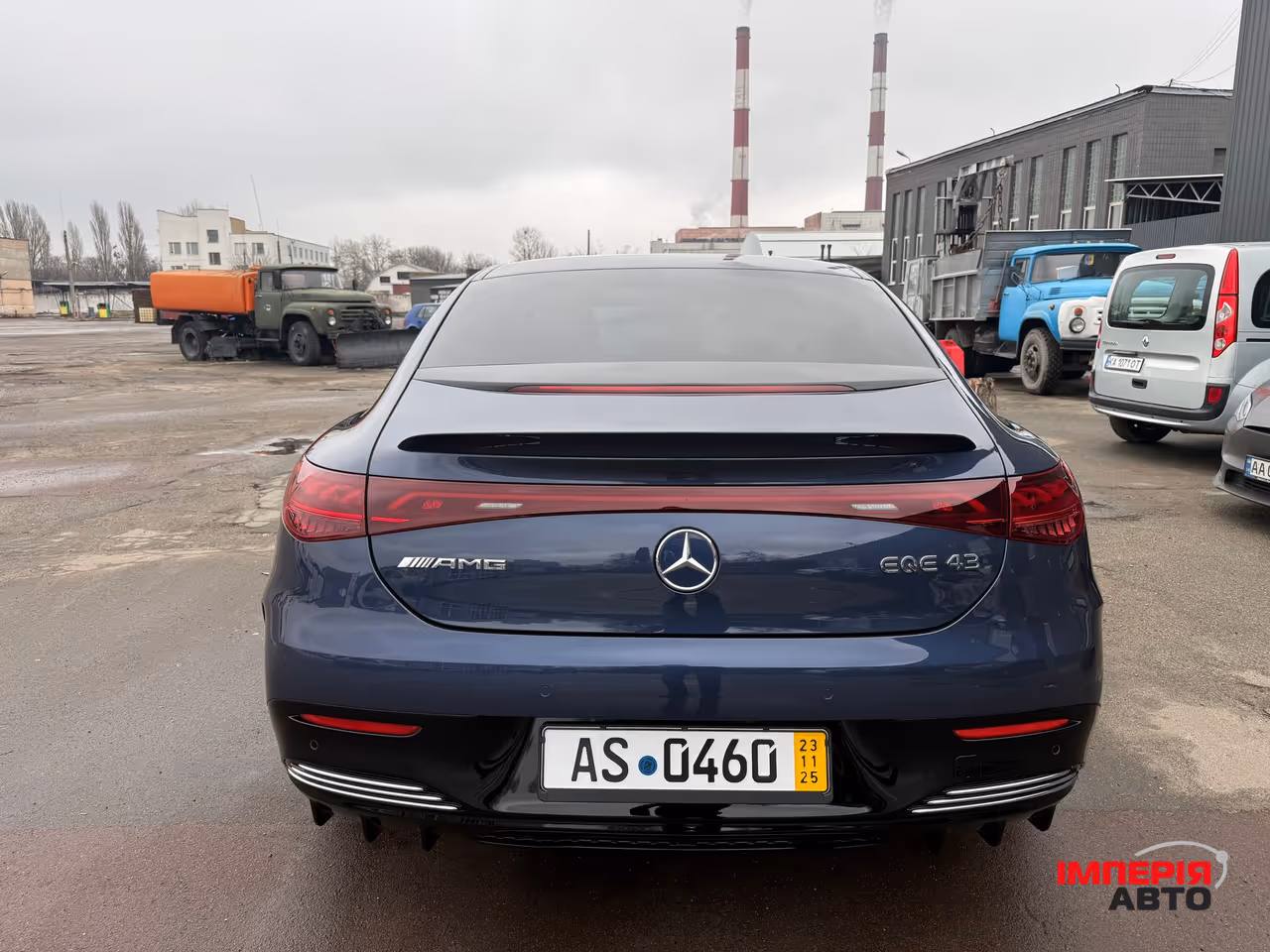 Mercedes-Benz EQE AMG - фото 3