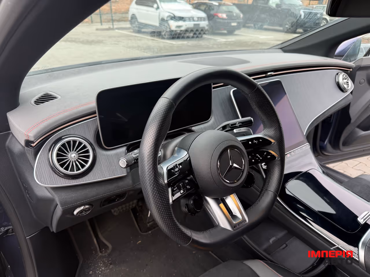 Mercedes-Benz EQE AMG - фото 13
