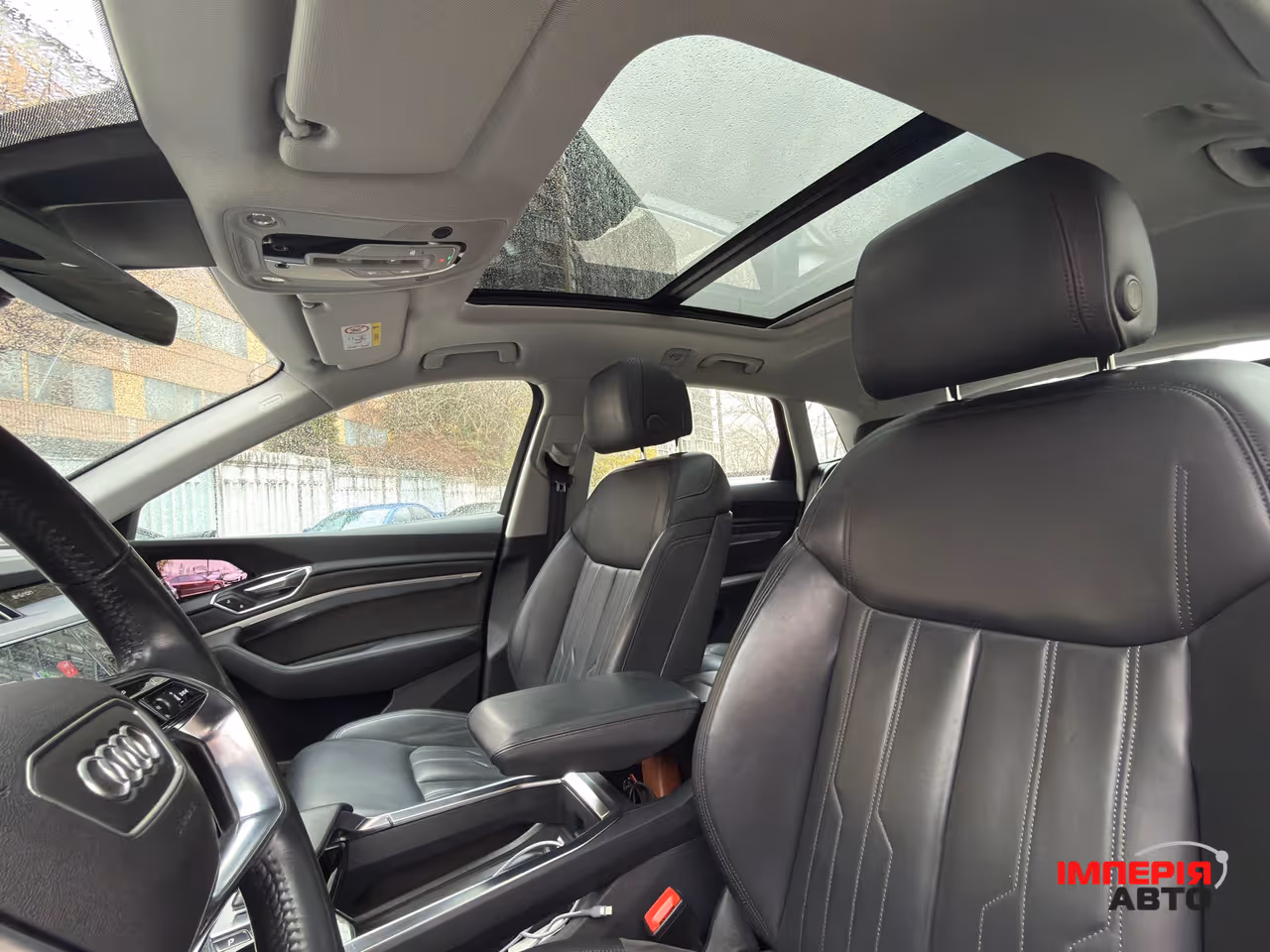Audi e-tron - фото 38