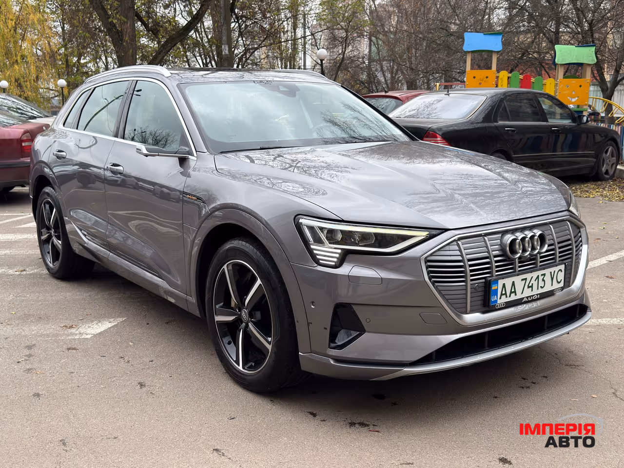 Audi e-tron - фото 4