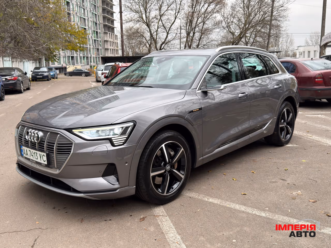 Audi e-tron - фото 1