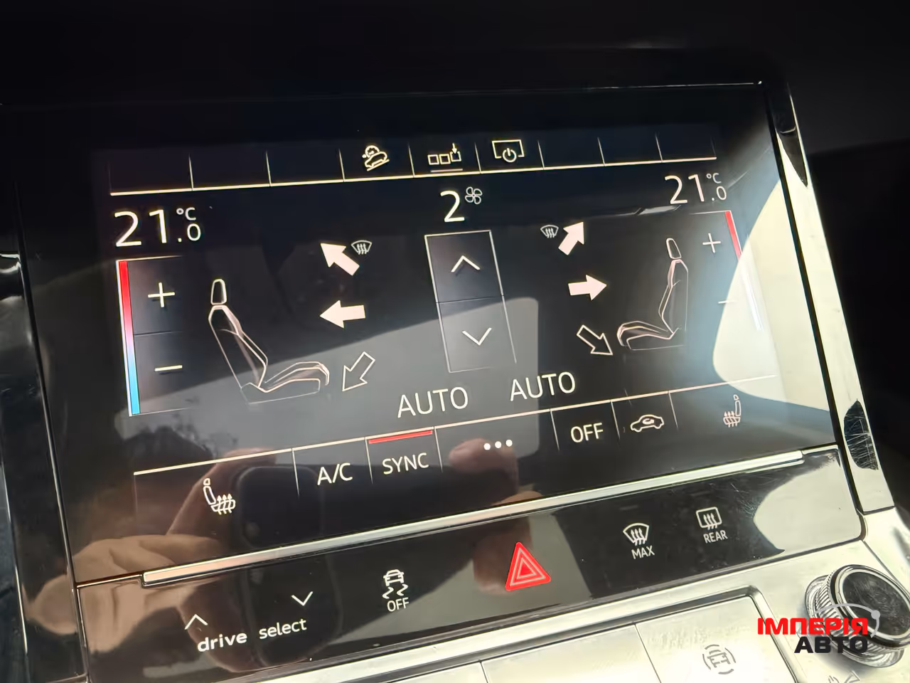Audi e-tron - фото 31